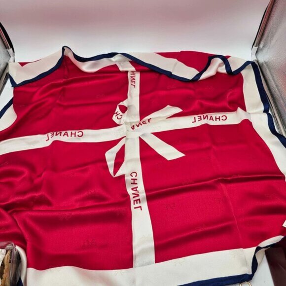 CHANEL Scarf 350-042525 - Picture 4 of 10